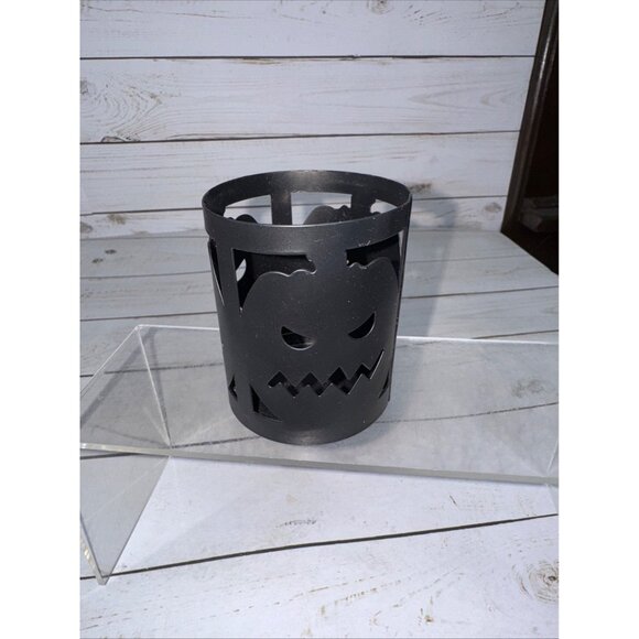 Halloween Jack-O-Lantern Black Metal Candle Holder Pumpkin Cutout 4" Tall - Picture 1 of 8